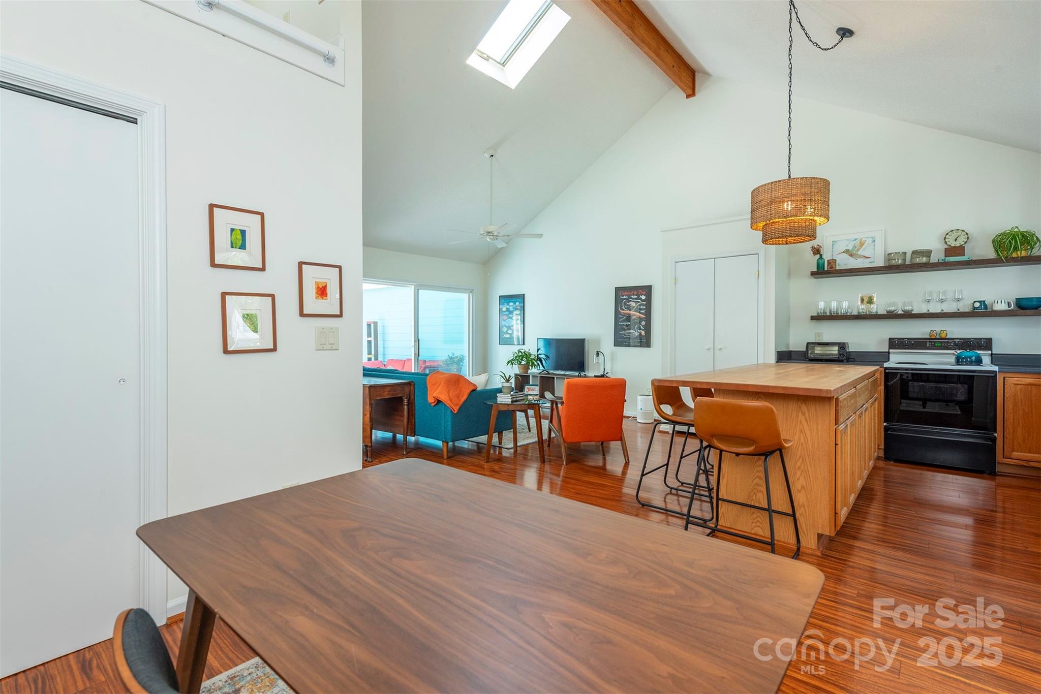 property viewer photo 17