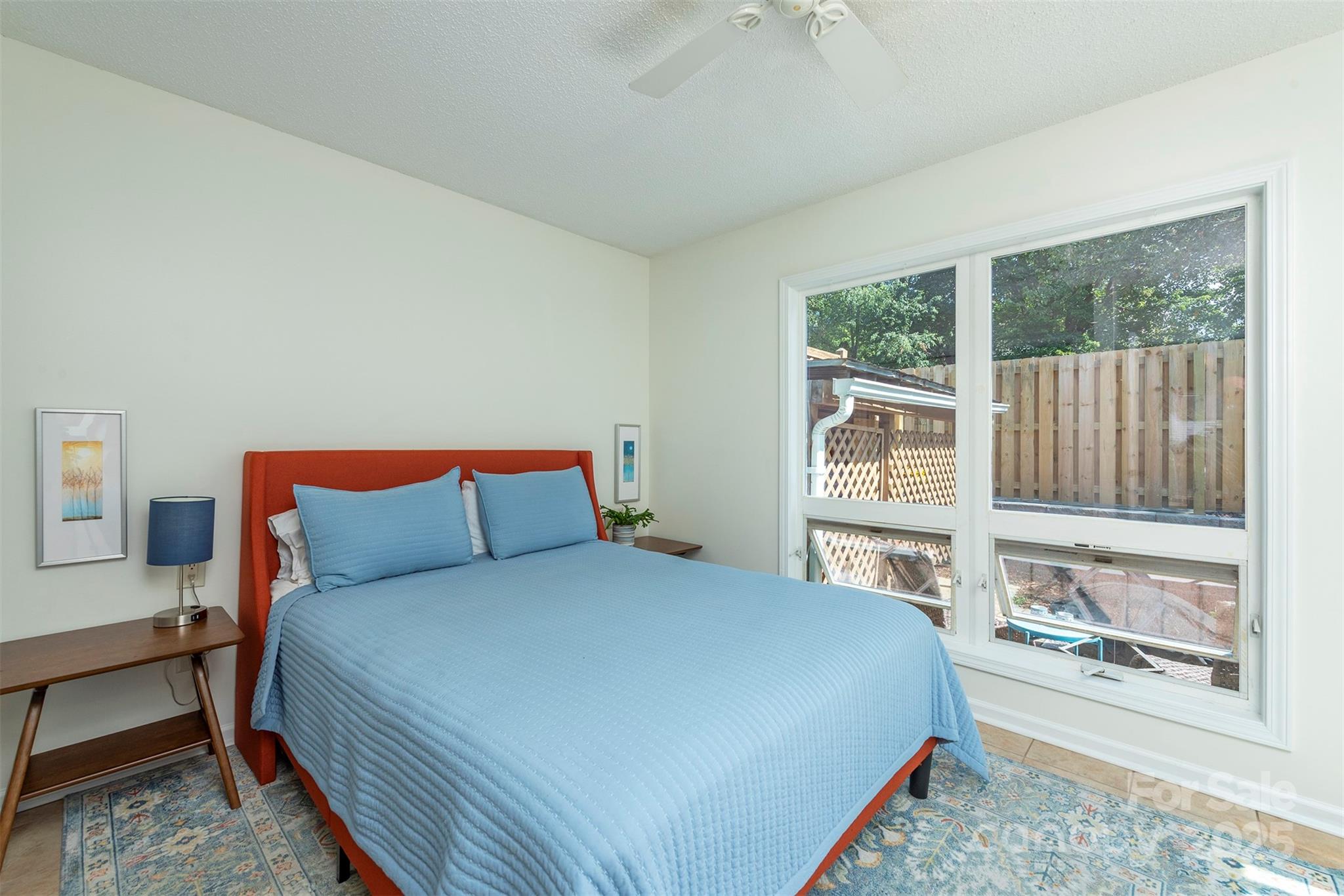 property viewer photo 18