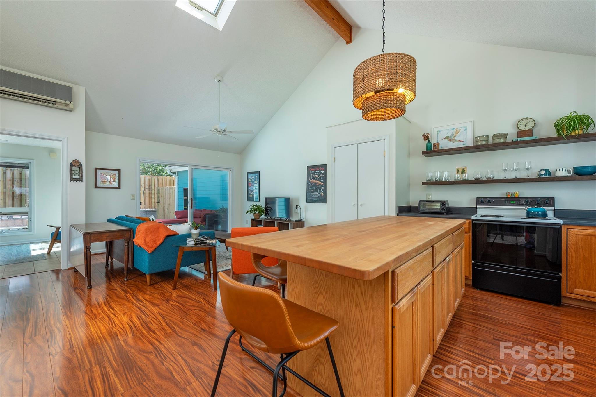 property viewer photo 2
