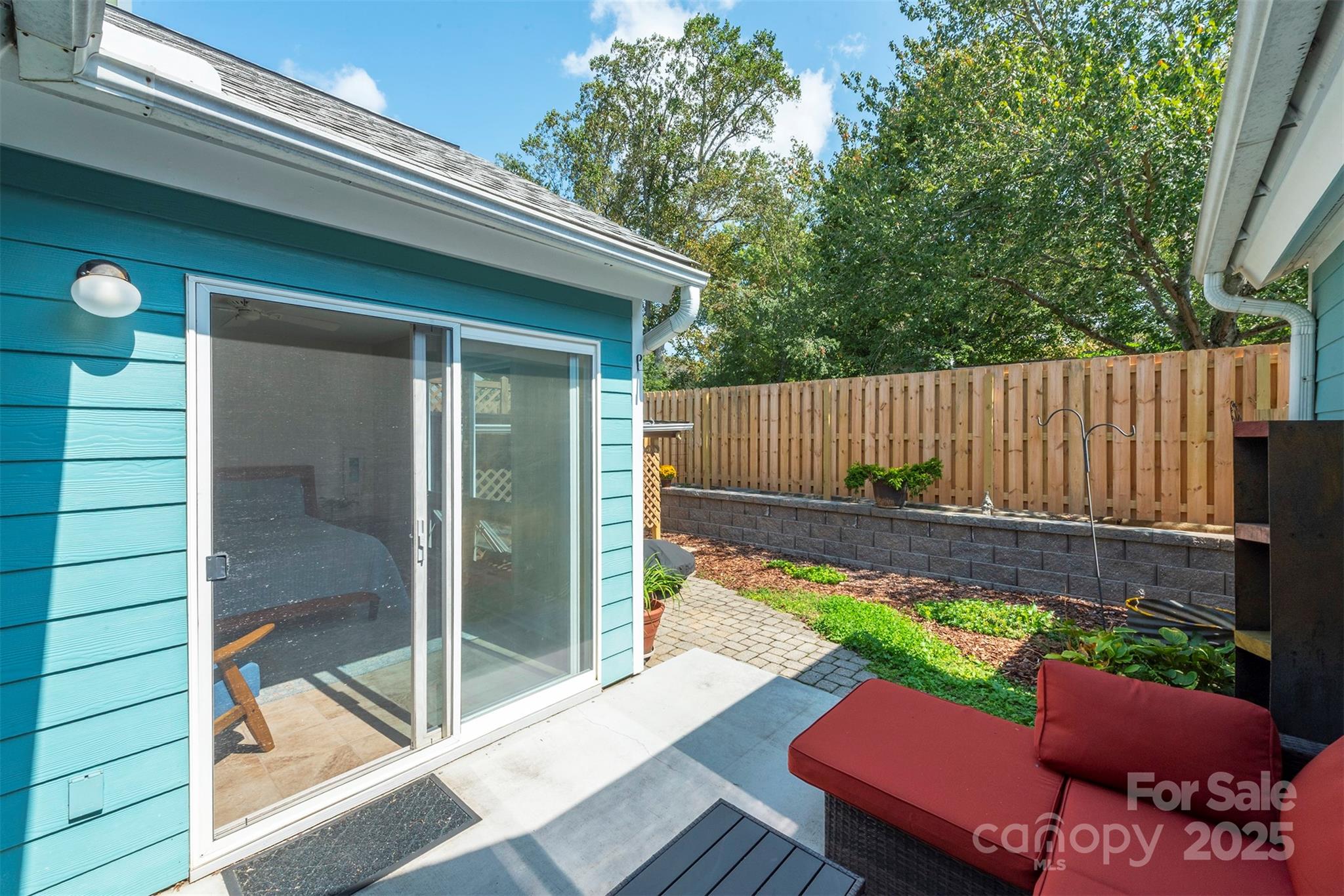 property viewer photo 24