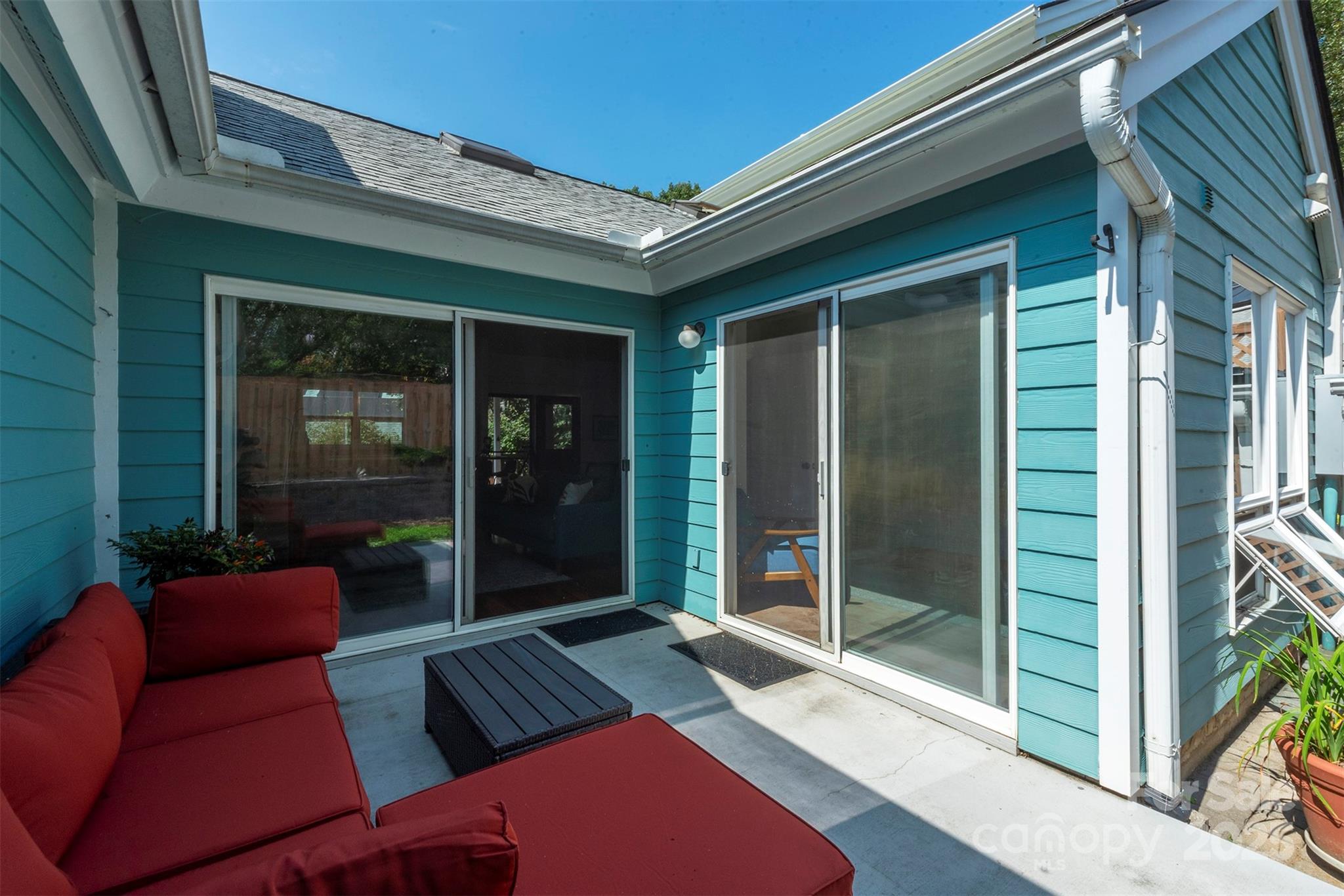 property viewer photo 25