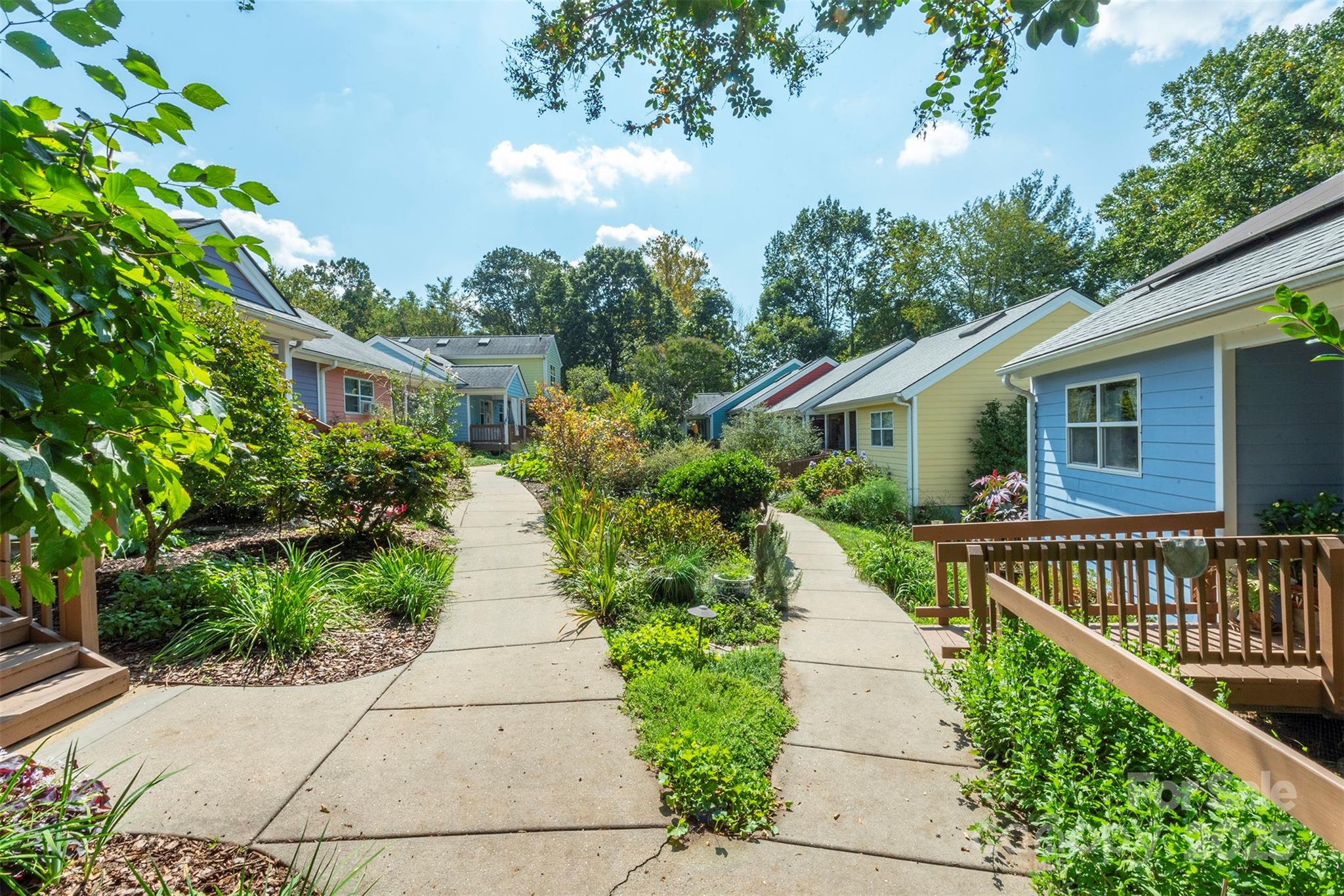property viewer photo 36