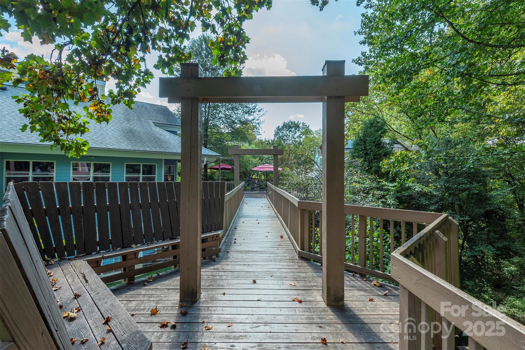 property viewer photo 46