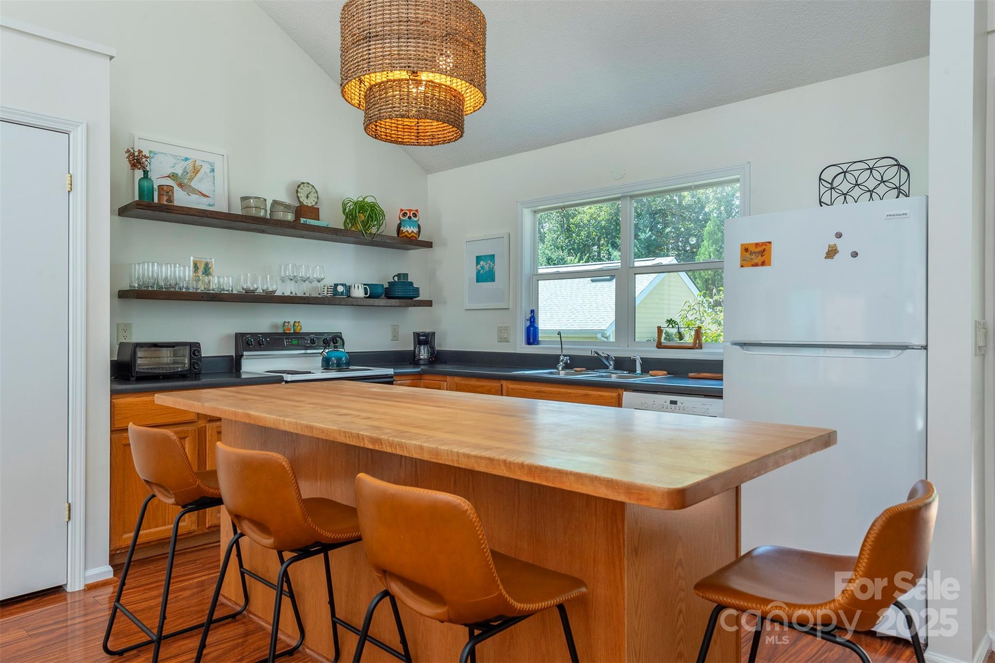 property viewer photo 5