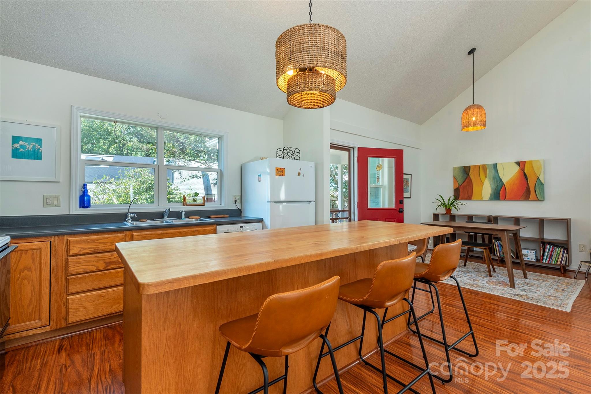 property viewer photo 6