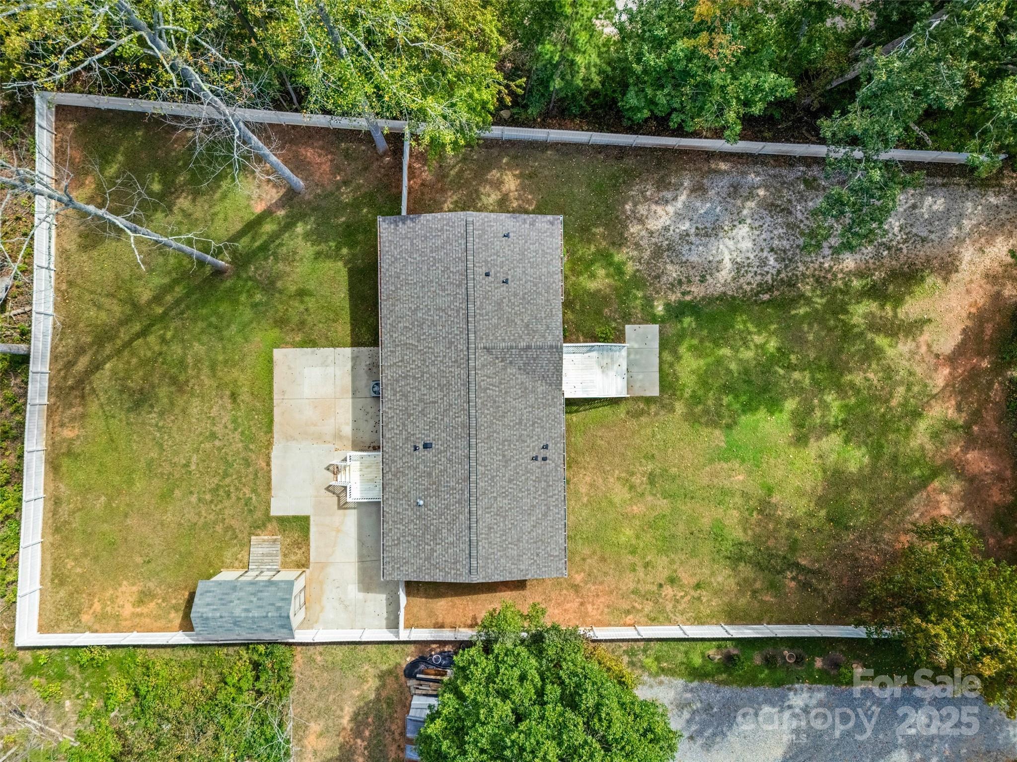 main property photo 28