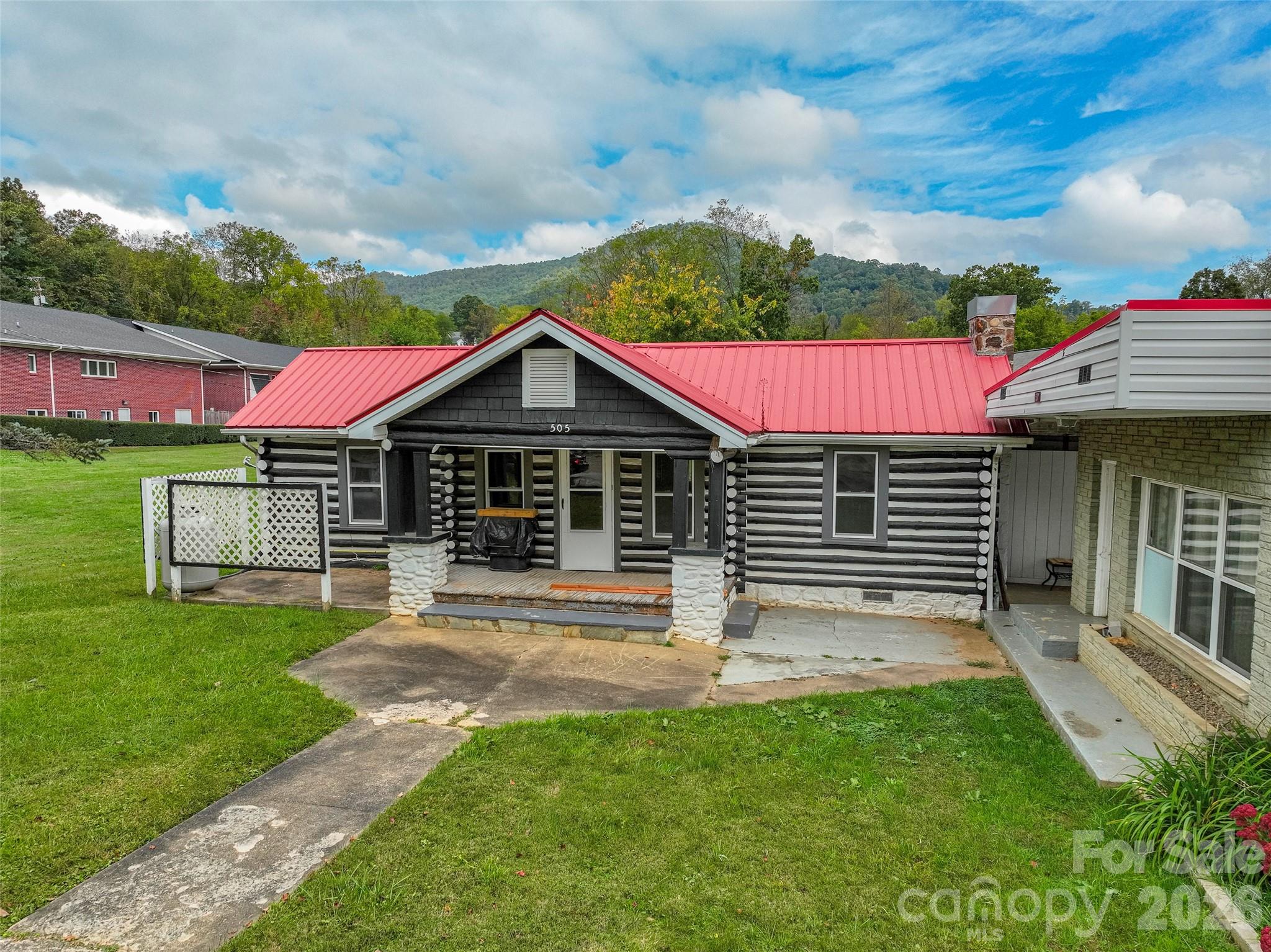 main property photo 10