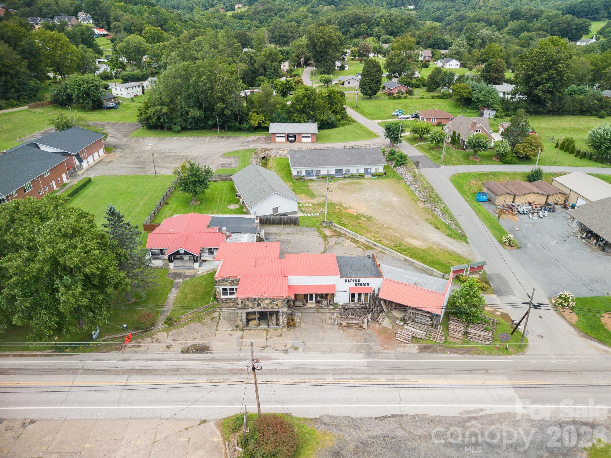 main property photo 33