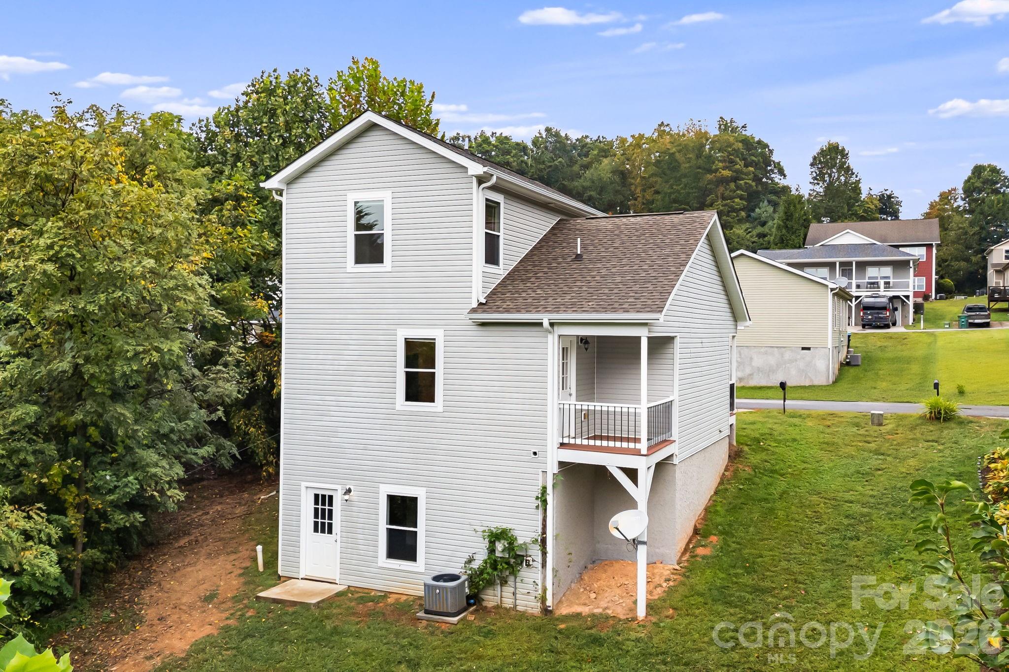 main property photo 23