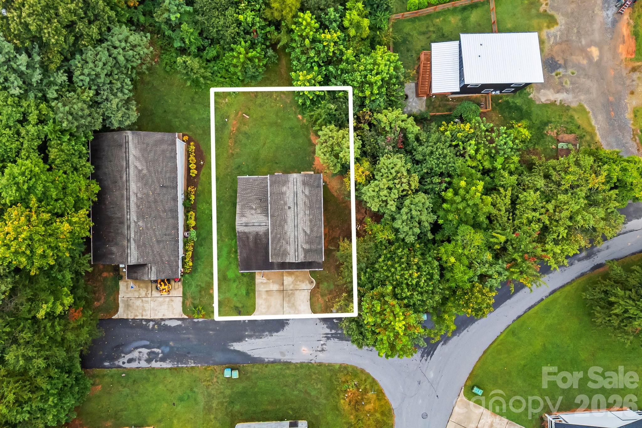 main property photo 27
