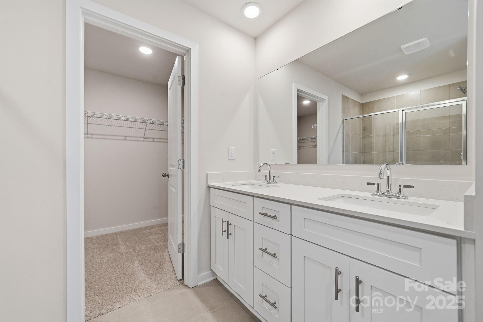 property viewer photo 10