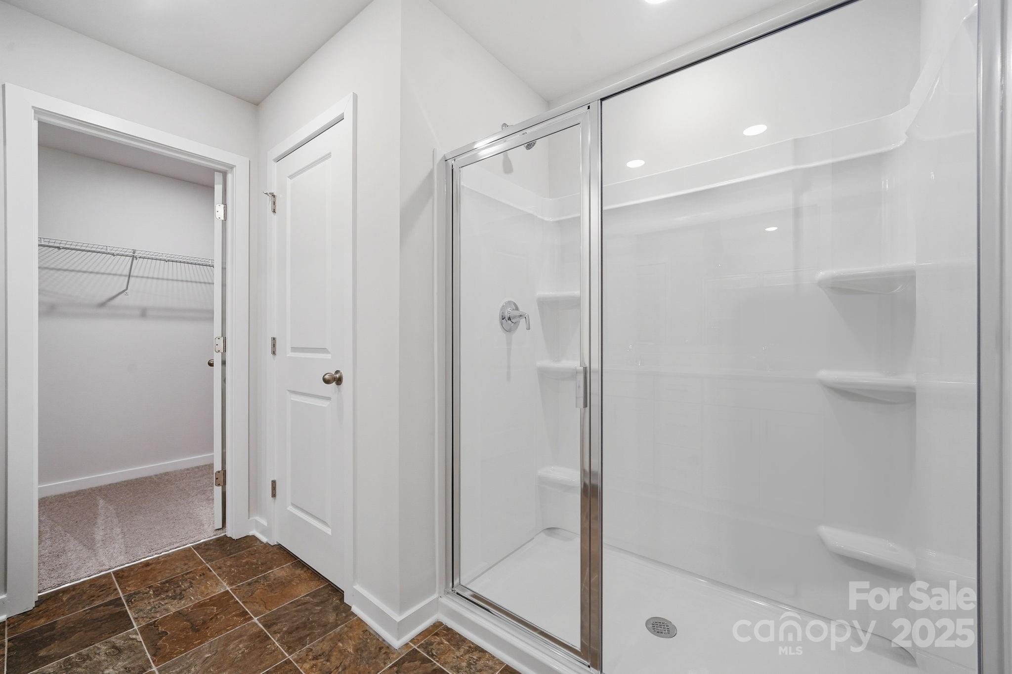 property viewer photo 3