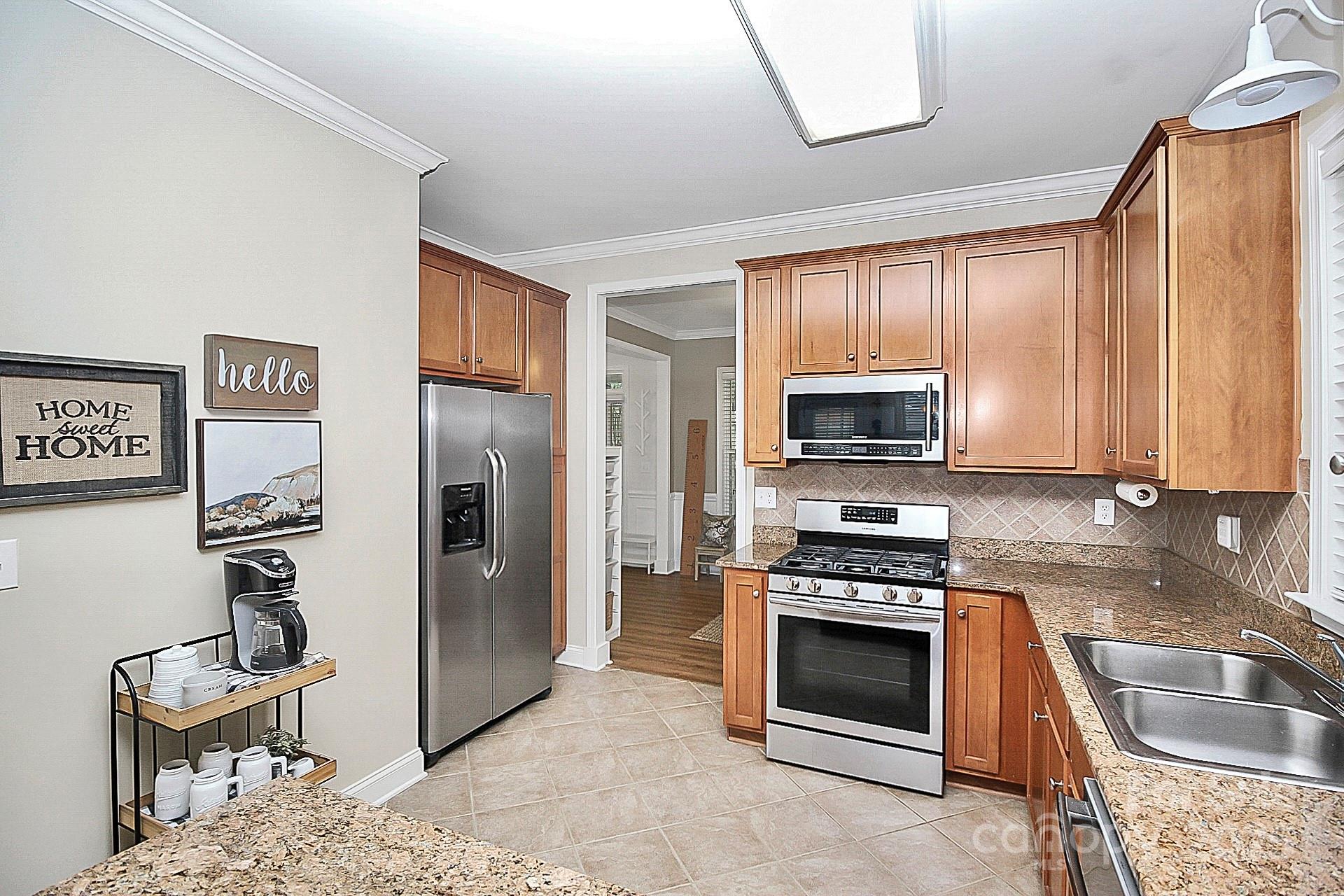 property viewer photo 10