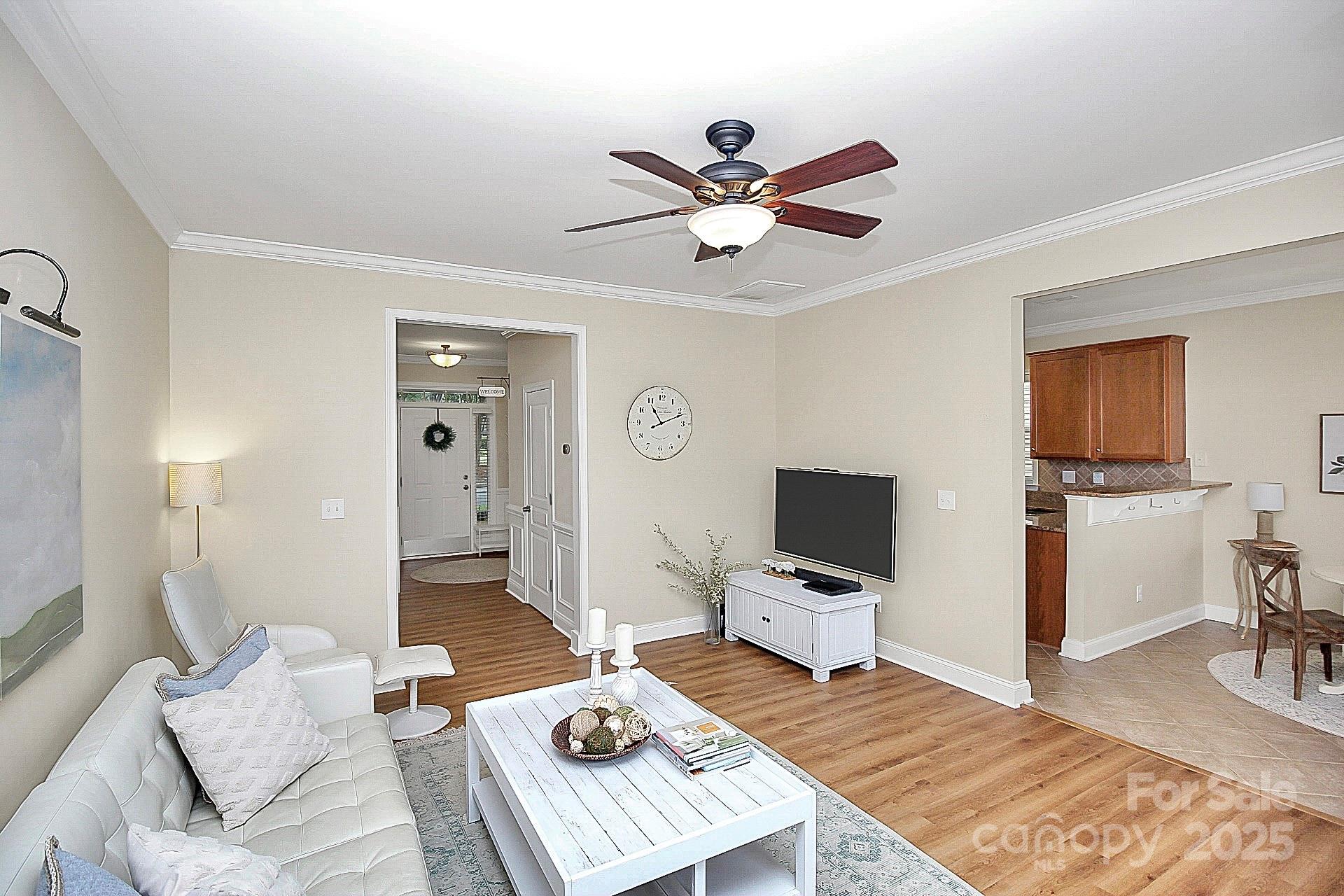 property viewer photo 12