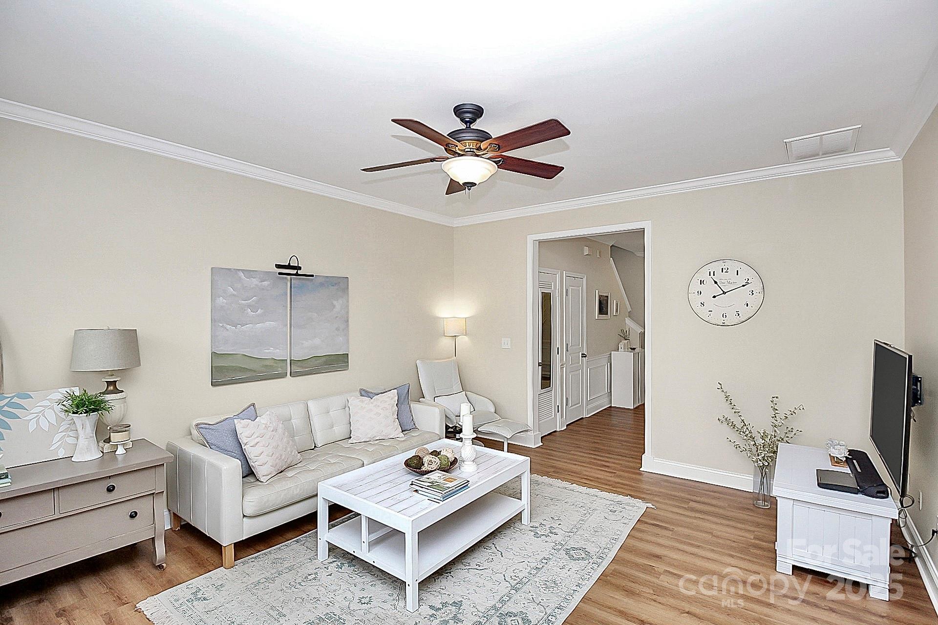 property viewer photo 14