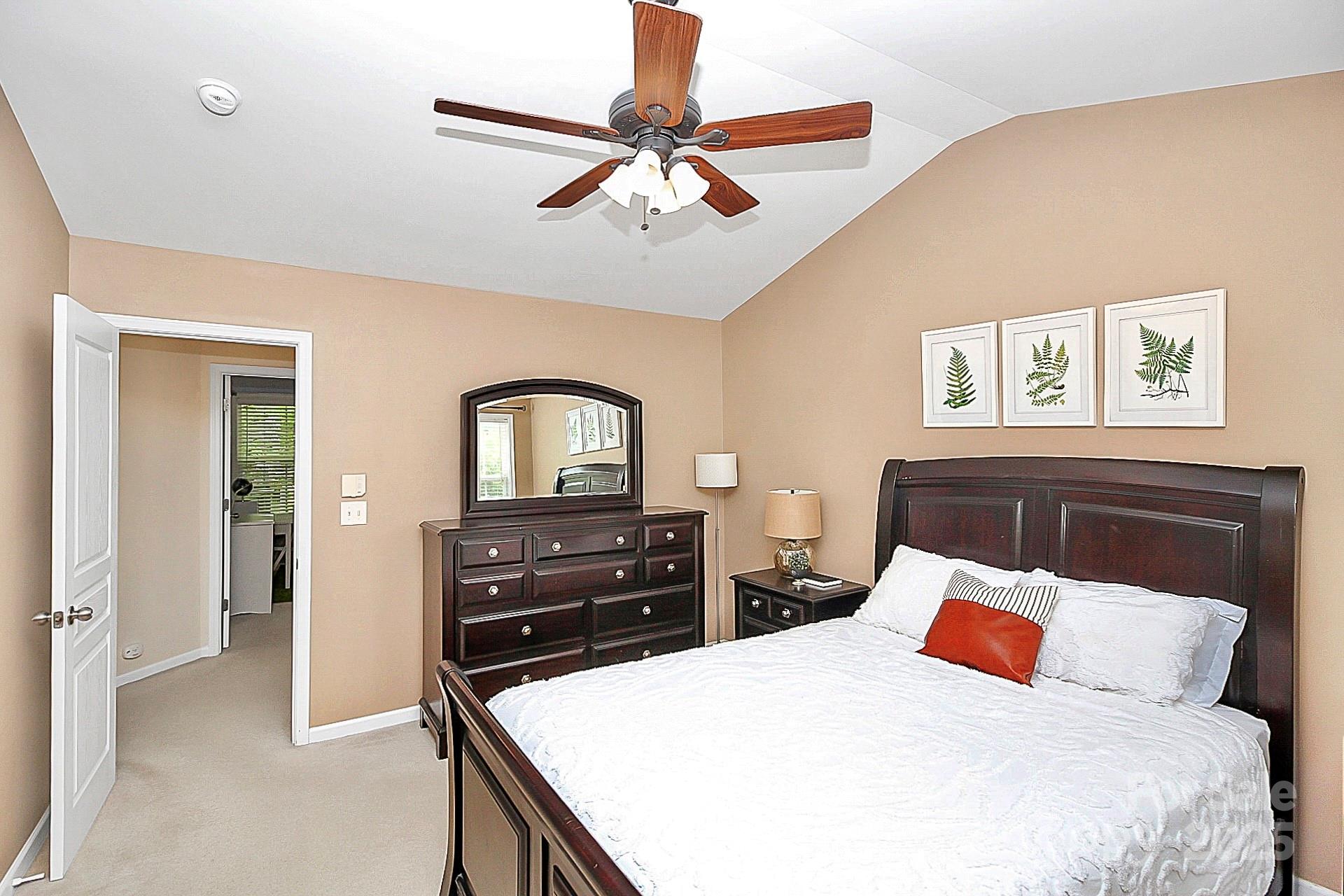 property viewer photo 17