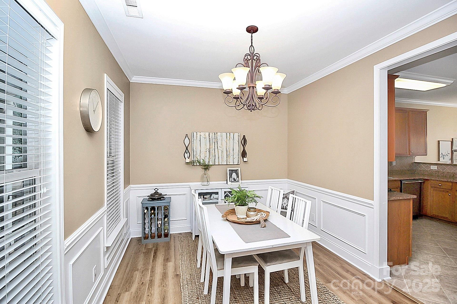 property viewer photo 6