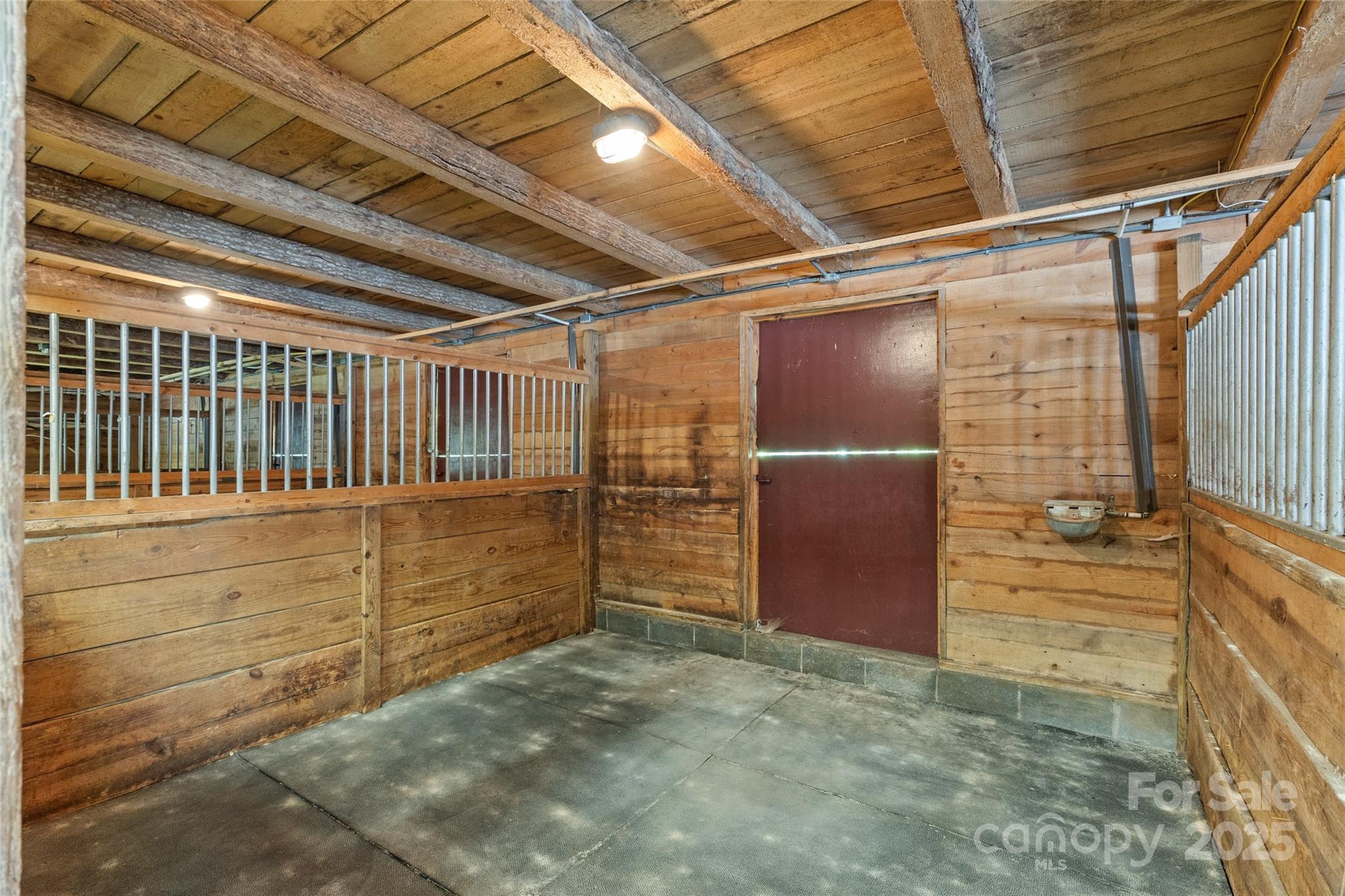 main property photo 41