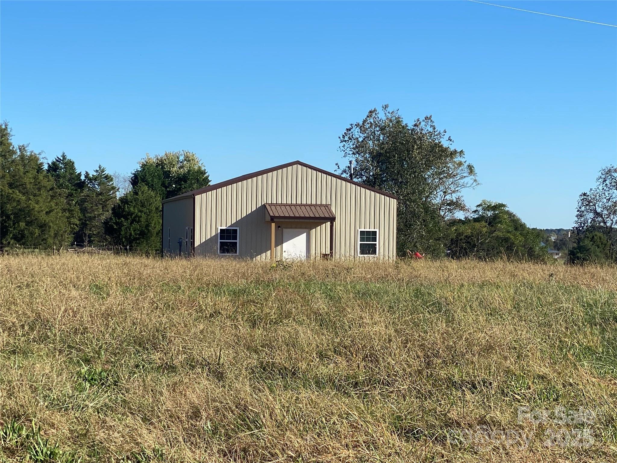 main property photo 12