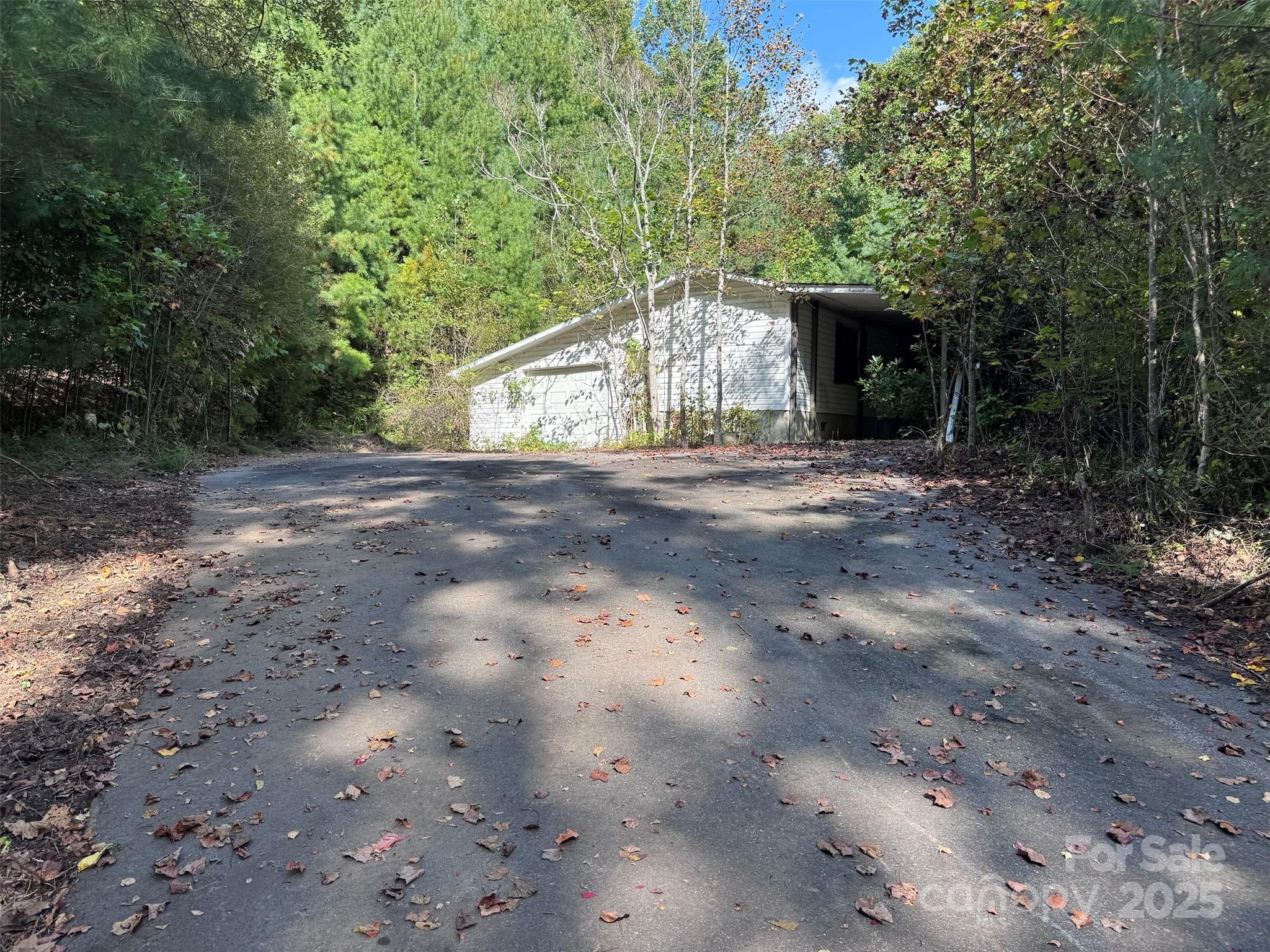 main property photo 30