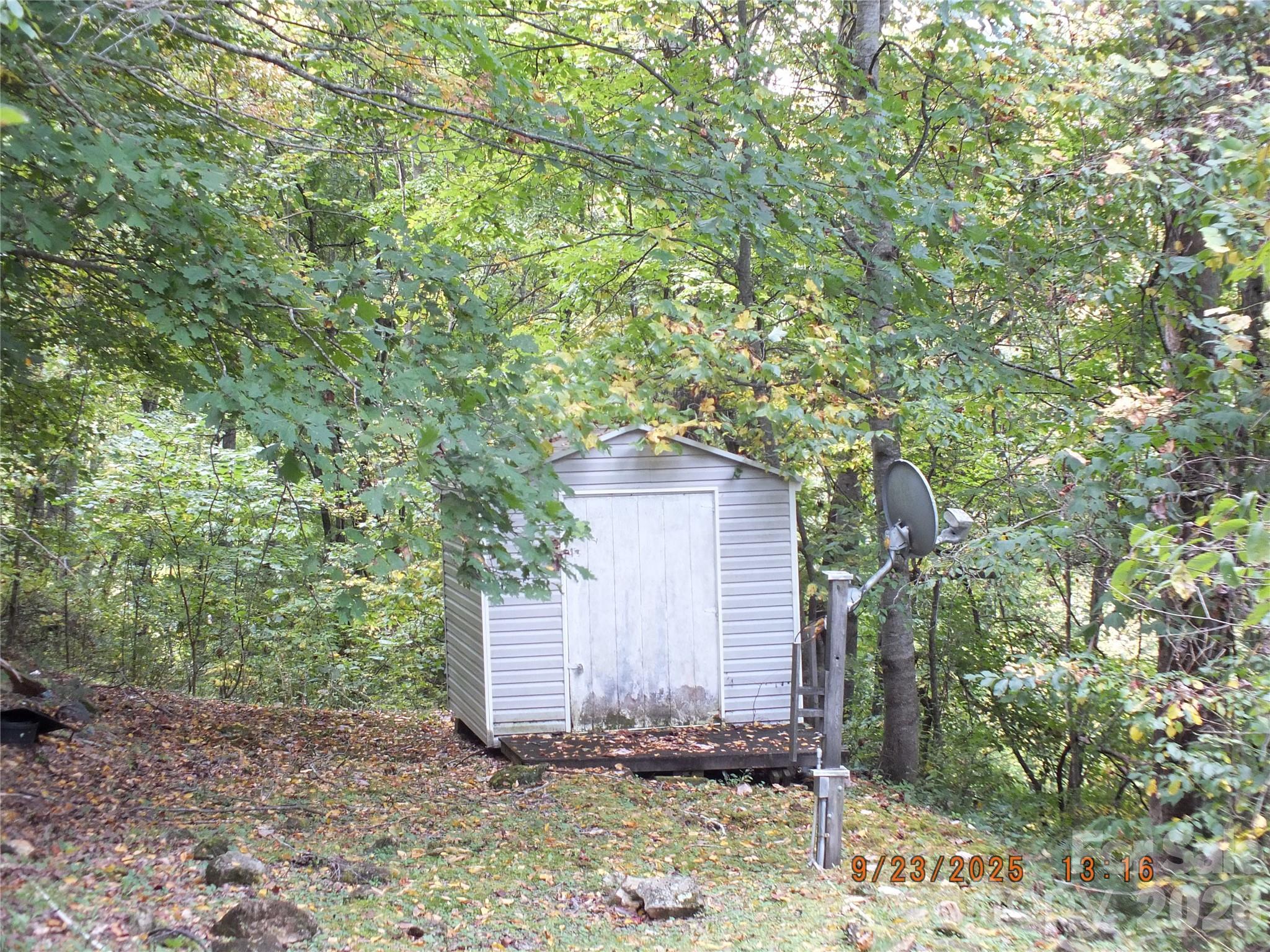 main property photo 31