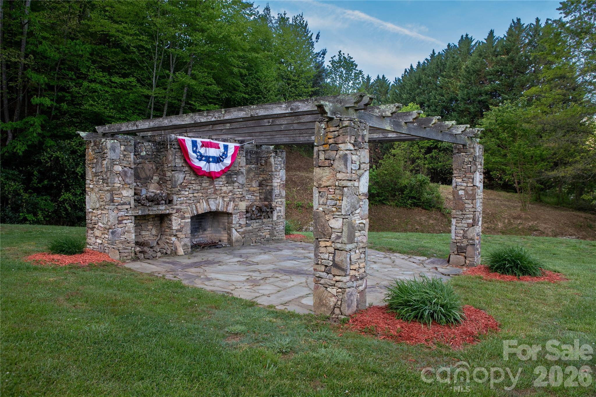 main property photo 41