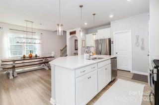 property viewer photo 10
