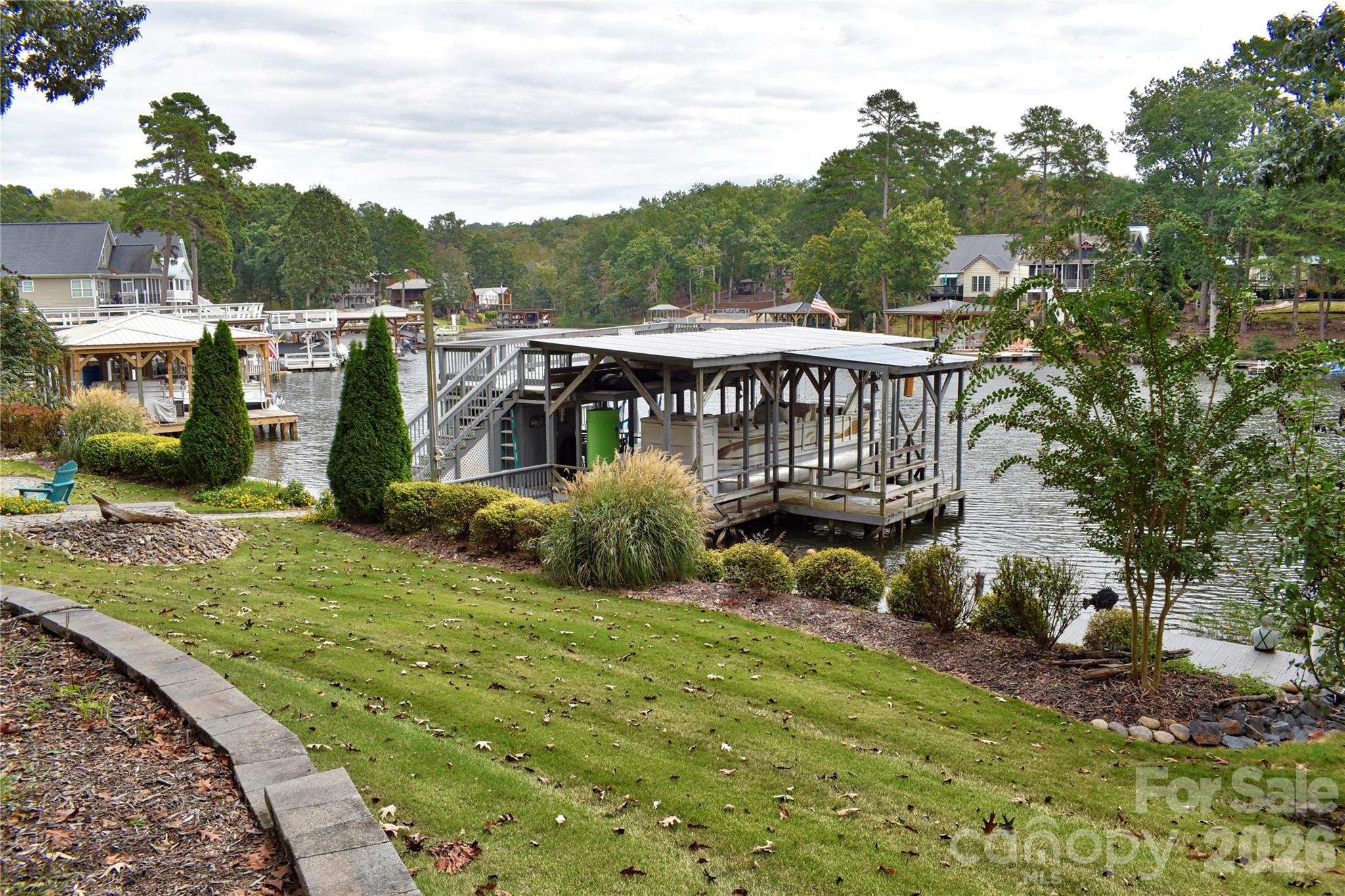 main property photo 11