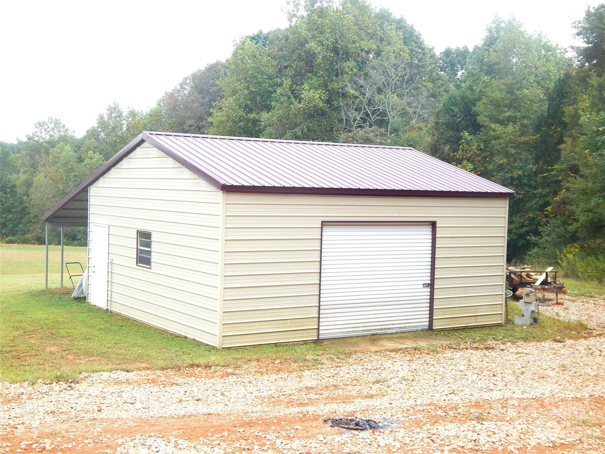 main property photo 8