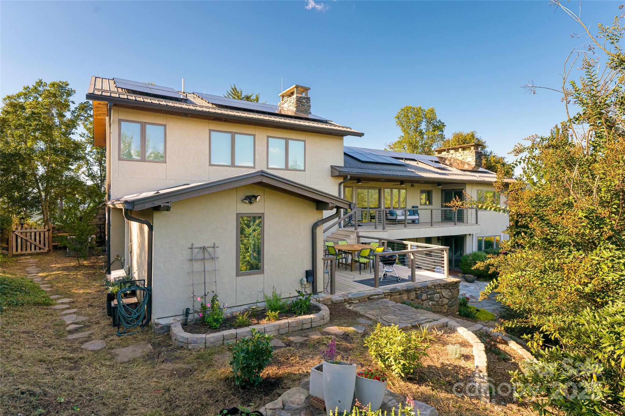 main property photo 45