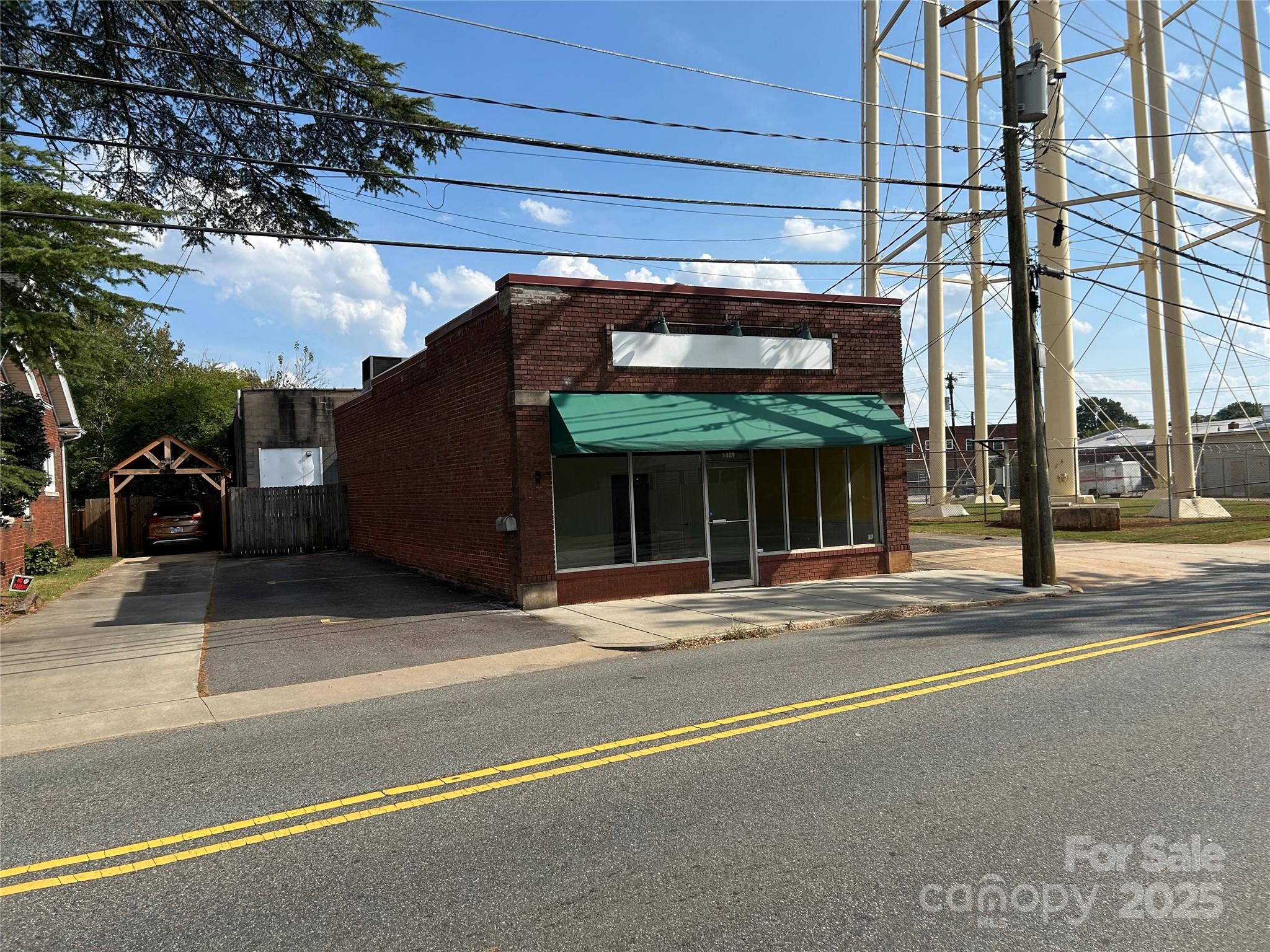 main property photo 1