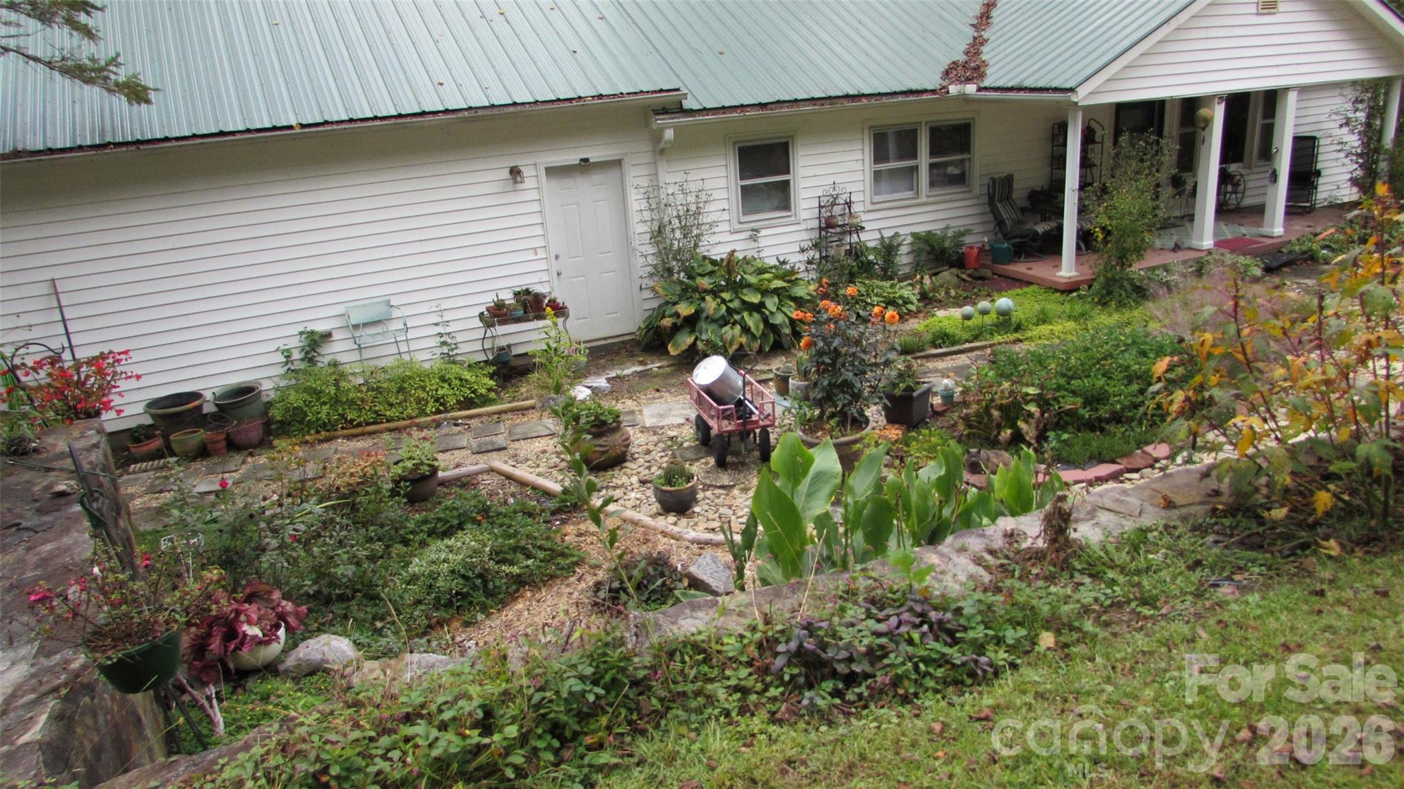 main property photo 27