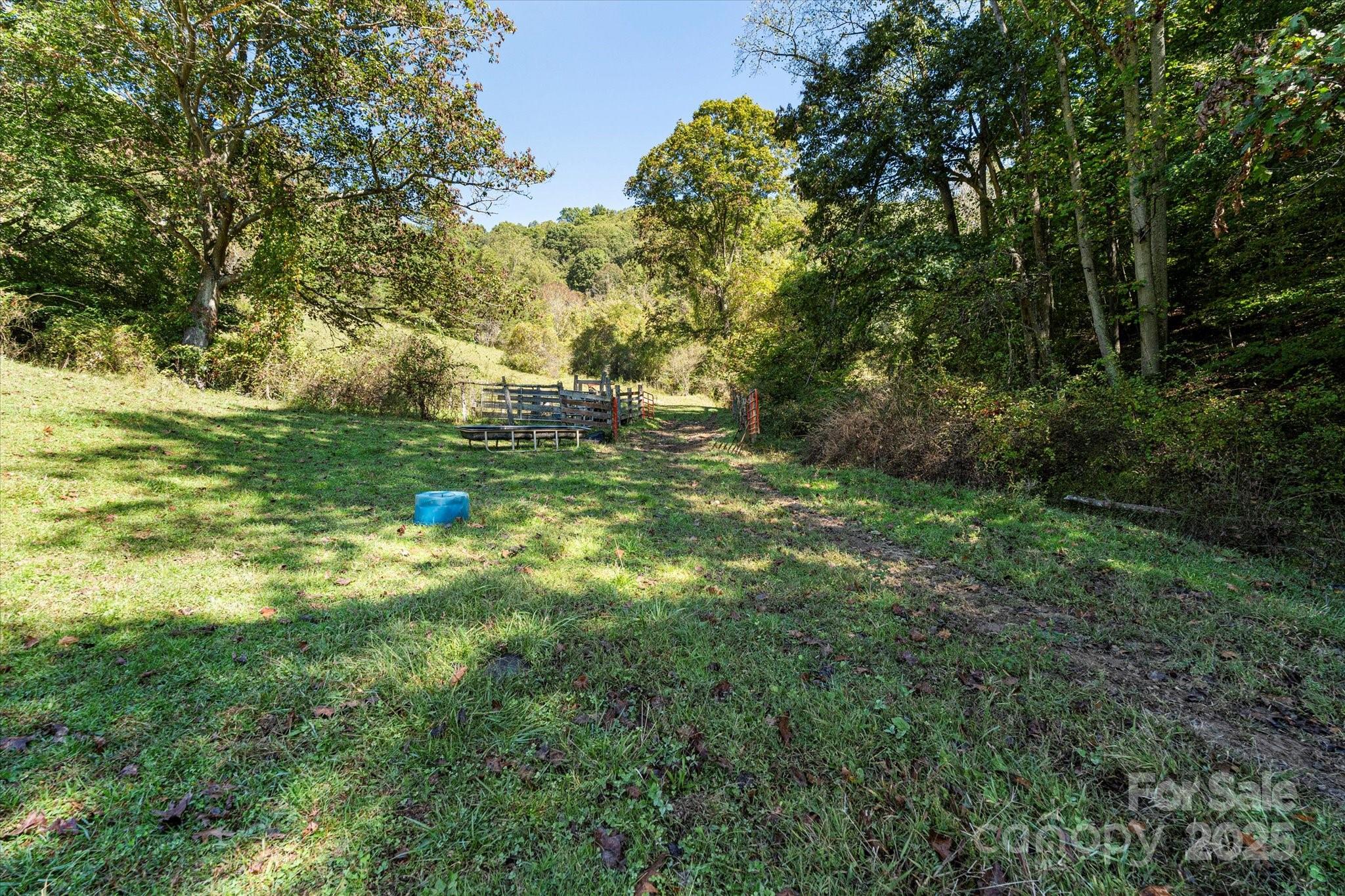 main property photo 11