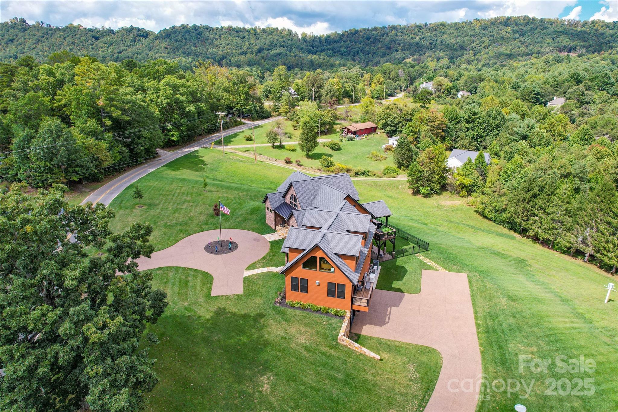 main property photo 2