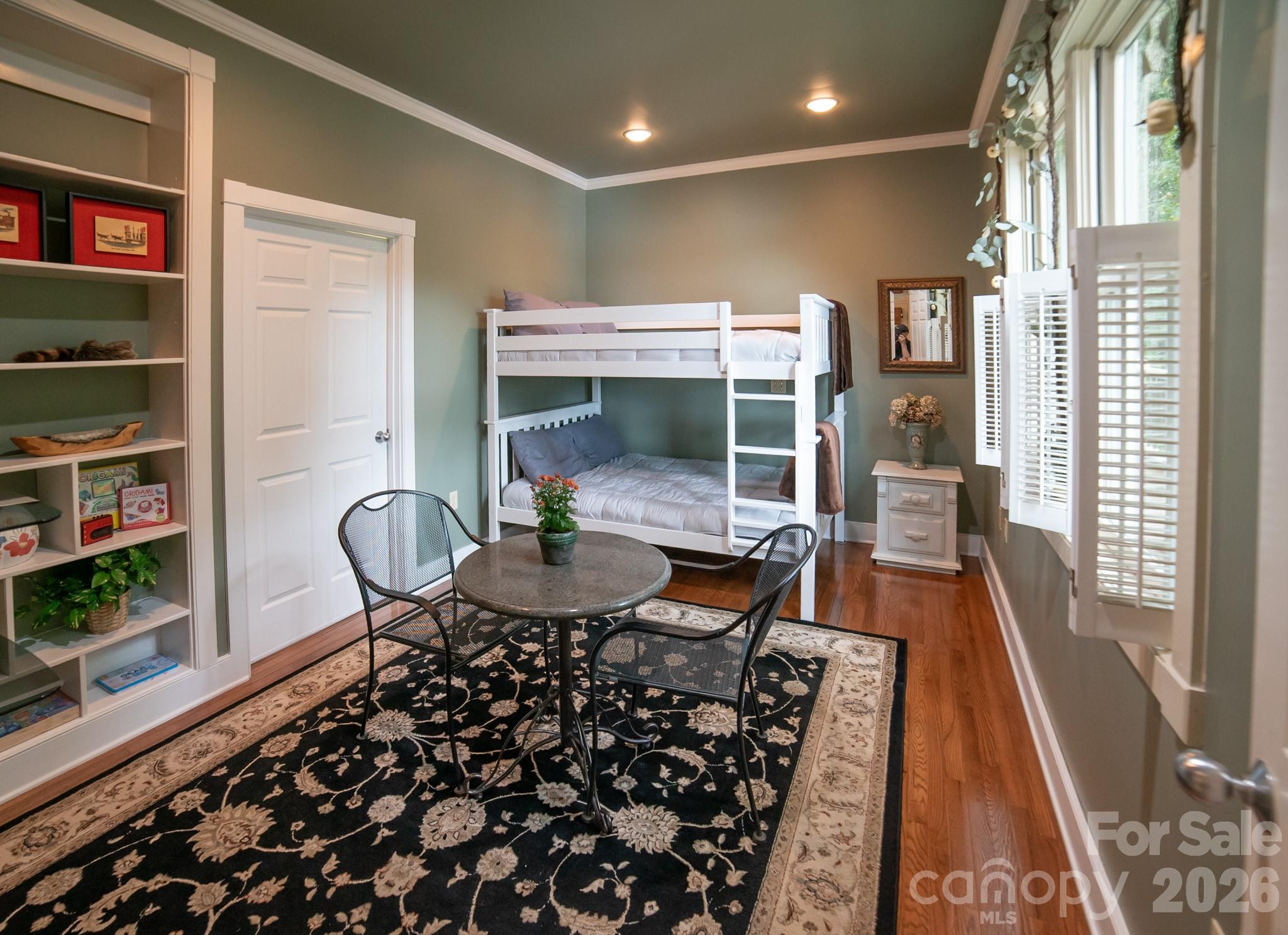 main property photo 36