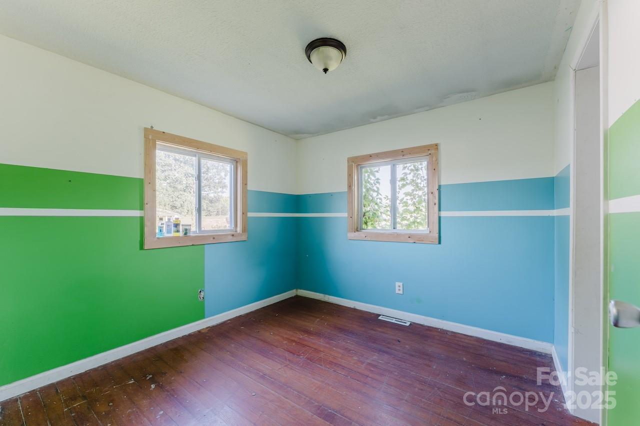 property viewer photo 10