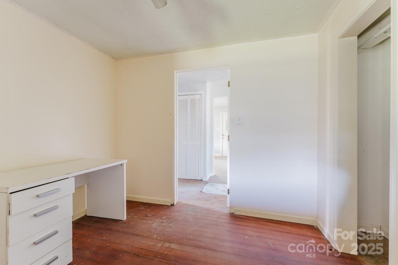 property viewer photo 13