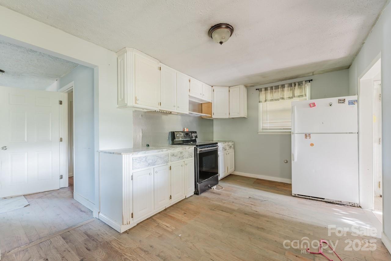 property viewer photo 17