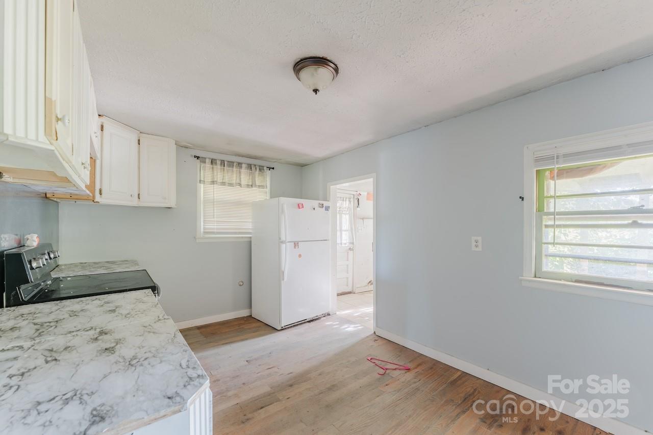 property viewer photo 19