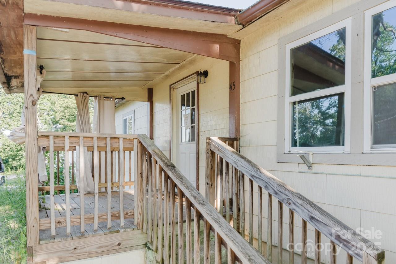 property viewer photo 3