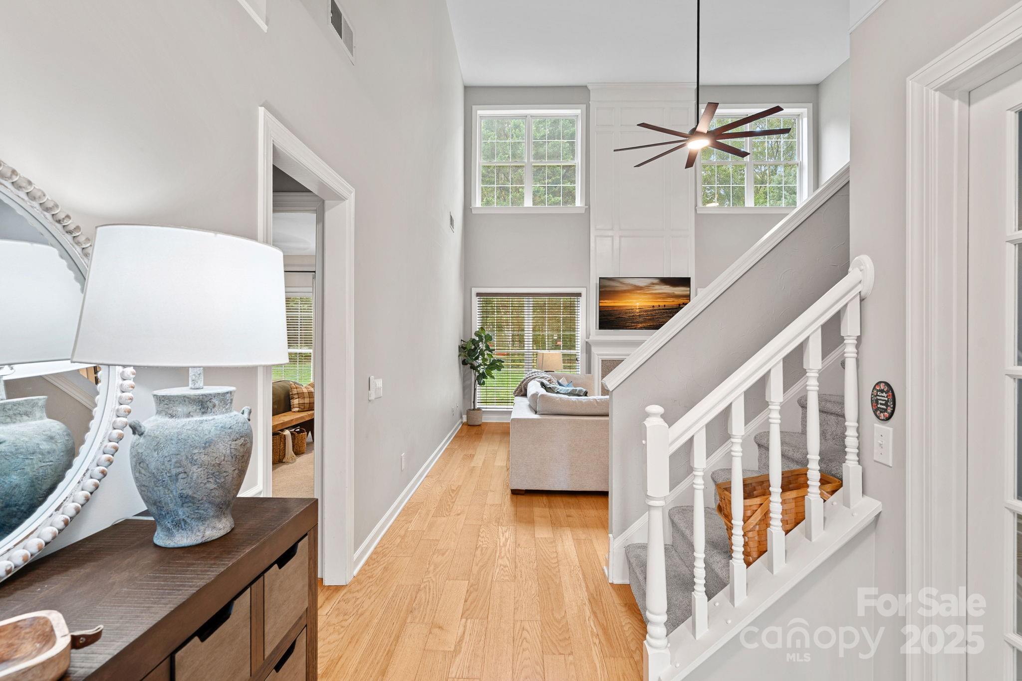 property viewer photo 2