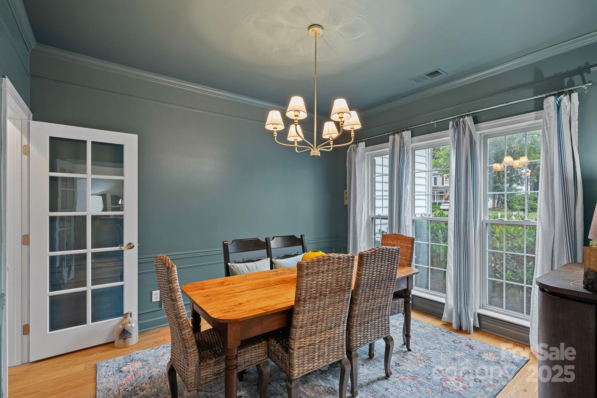 property viewer photo 3