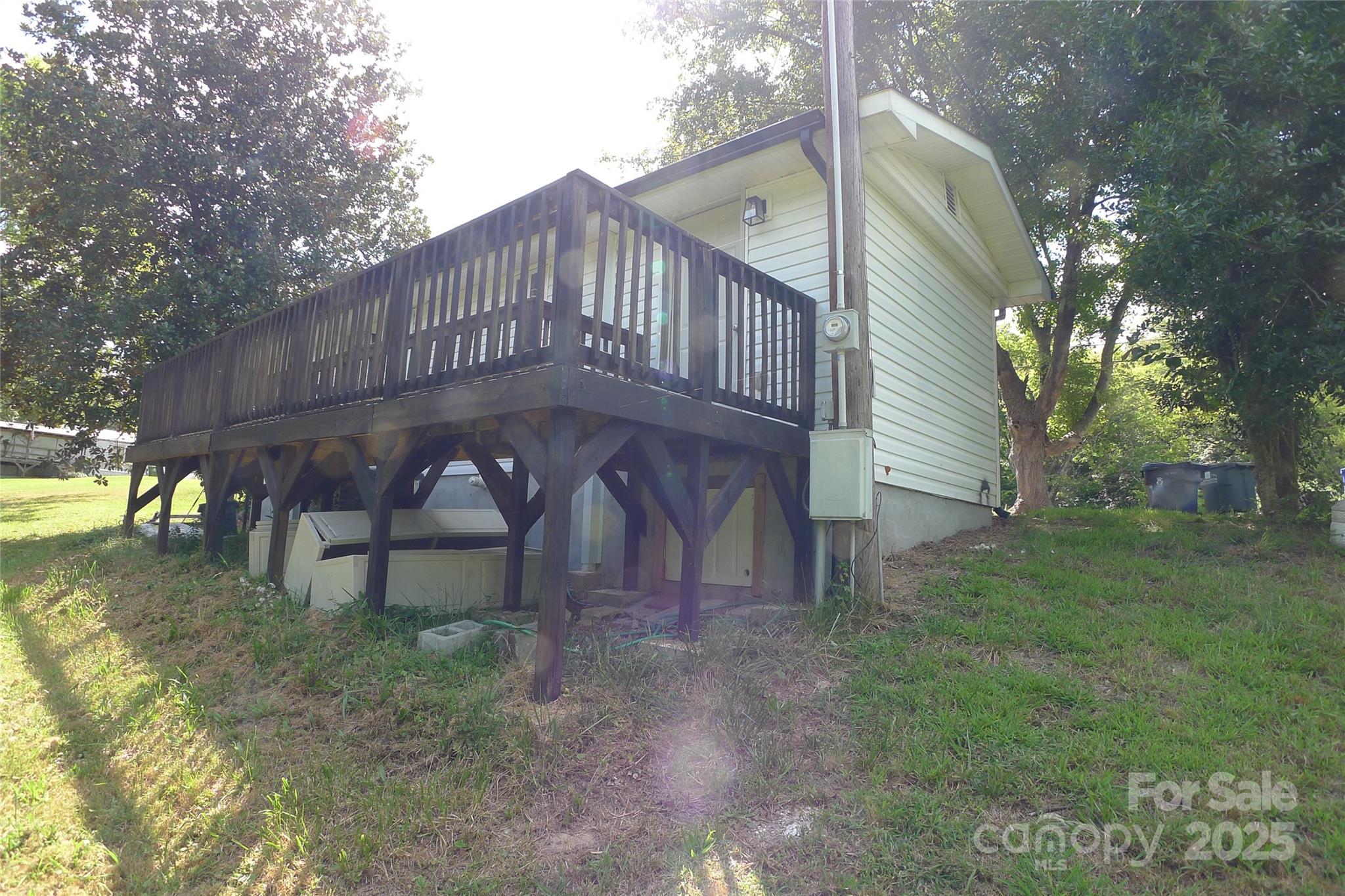main property photo 16