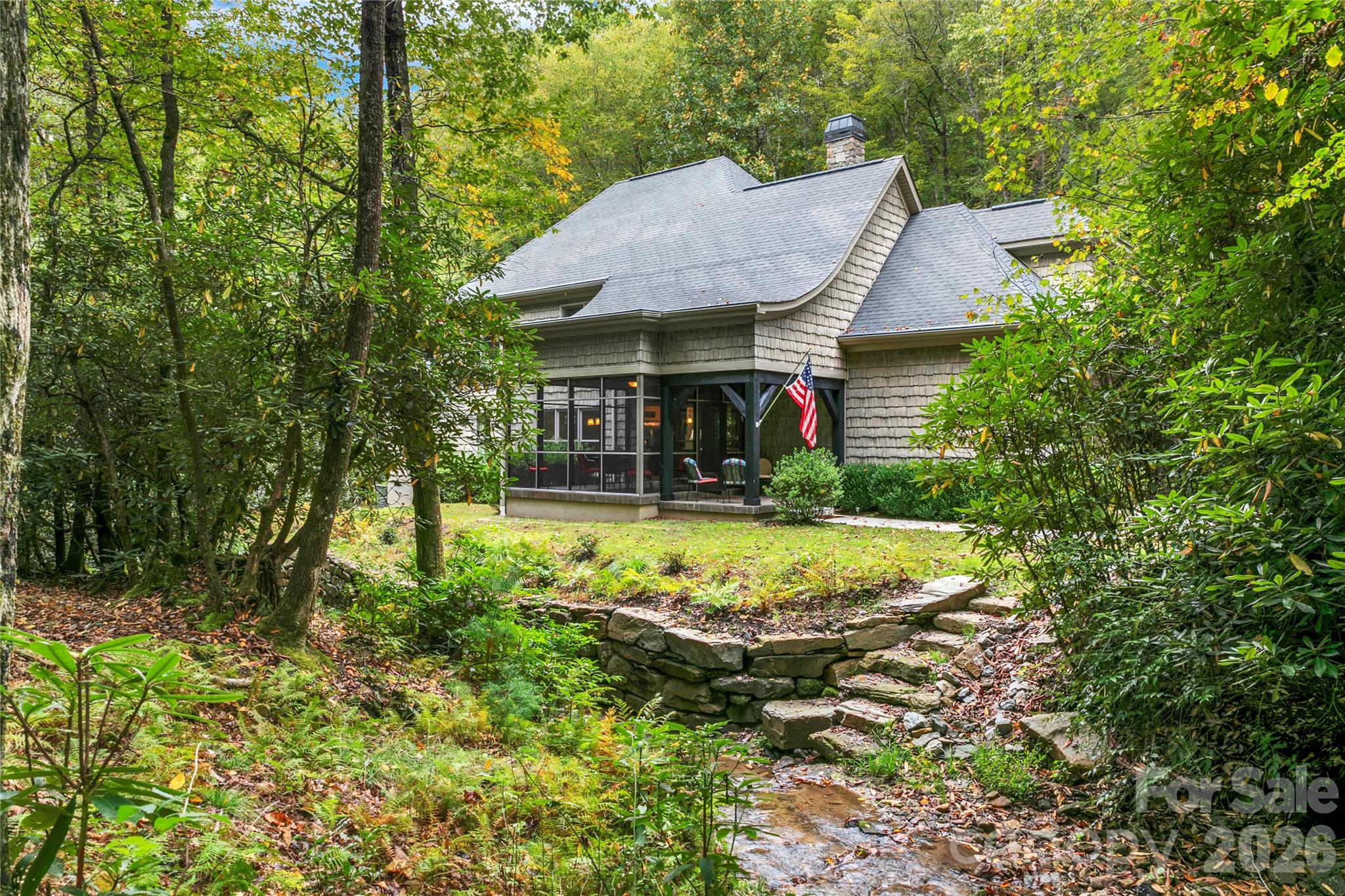 main property photo 5