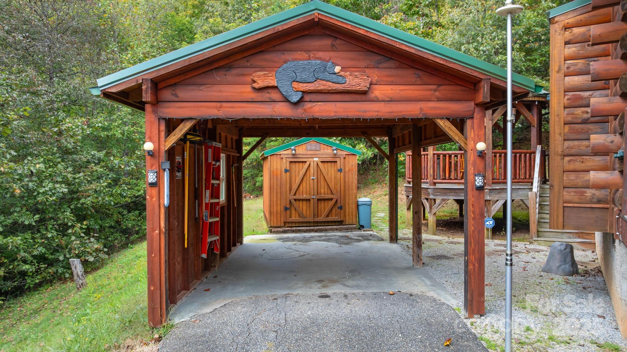 main property photo 37