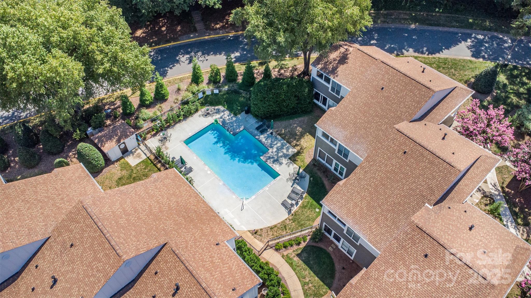property viewer photo 20