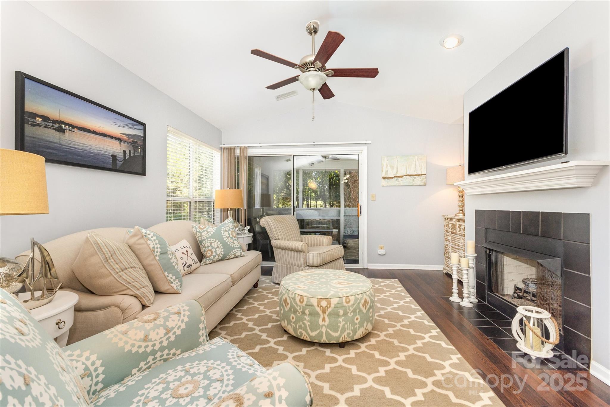 property viewer photo 5