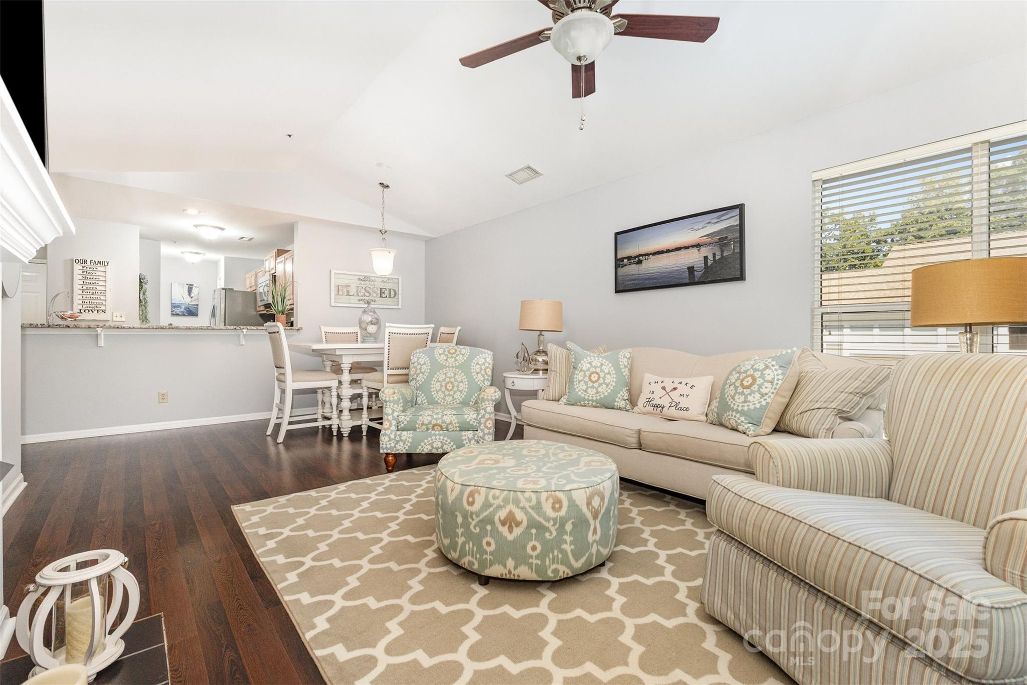 property viewer photo 6