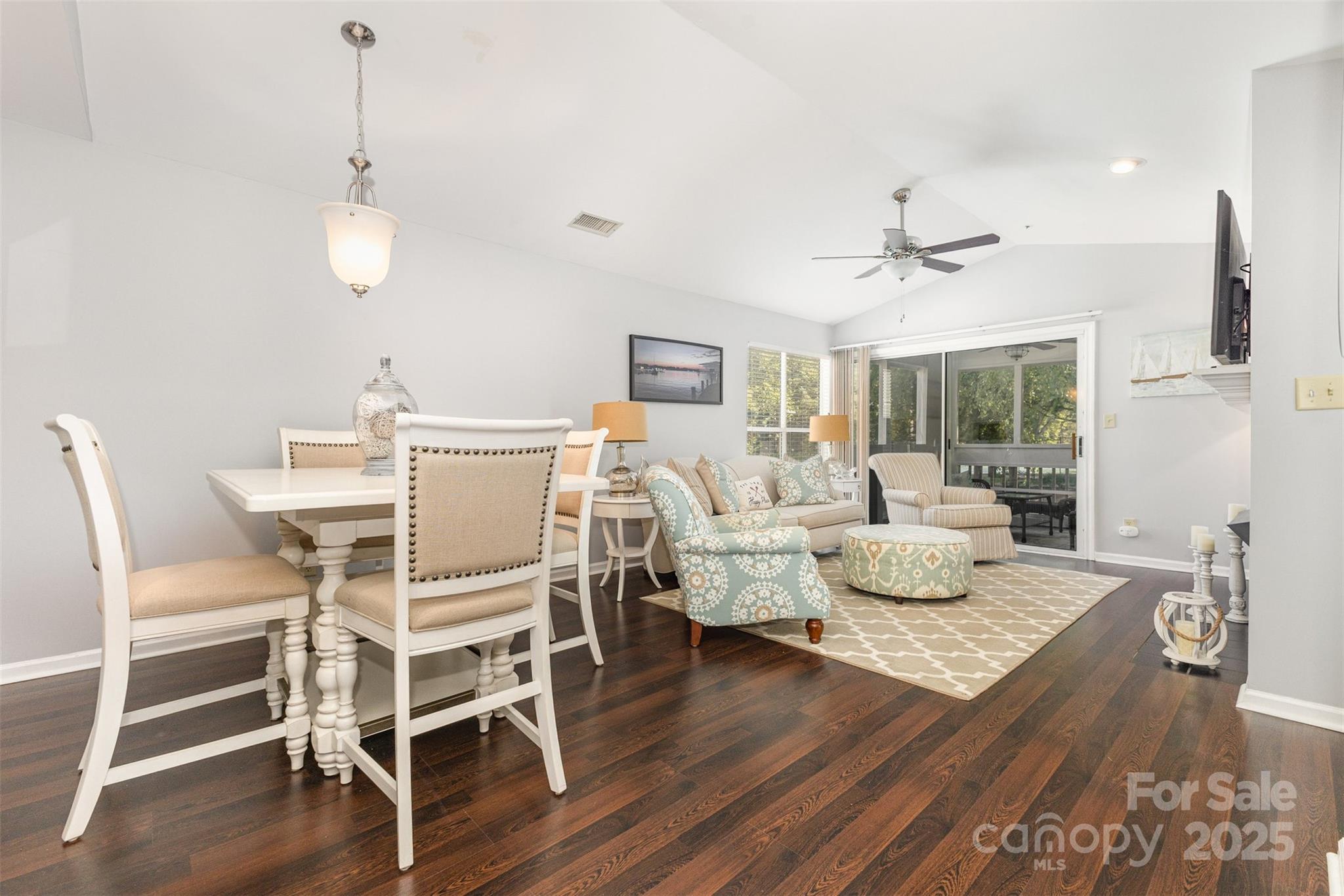property viewer photo 7