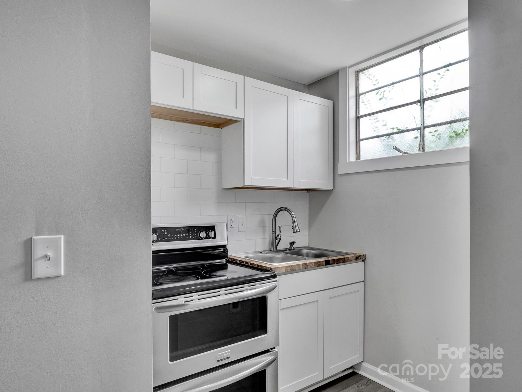 property viewer photo 13